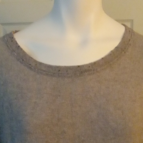 Gray sweater - Picture 2 of 4